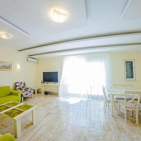 Apartments Lux Life Utjeha Εξωτερικό φωτογραφία